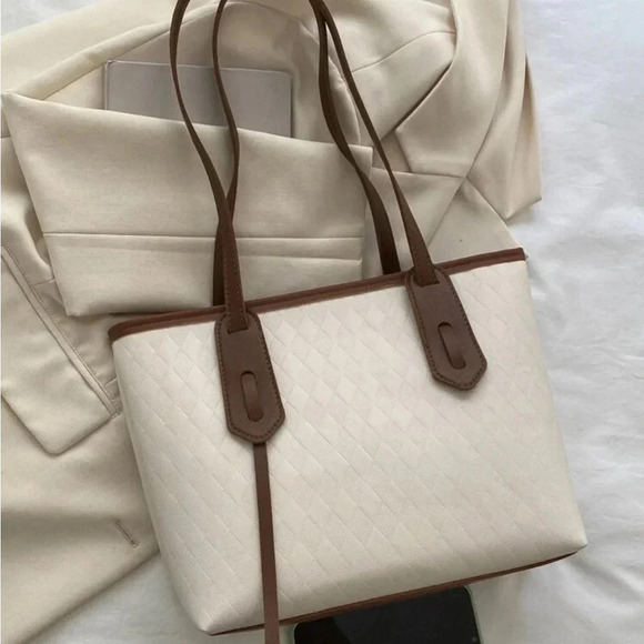⚠️Clearance Large Quilted White and Brown Shoulder Tote Bag - Picture 7 of 7